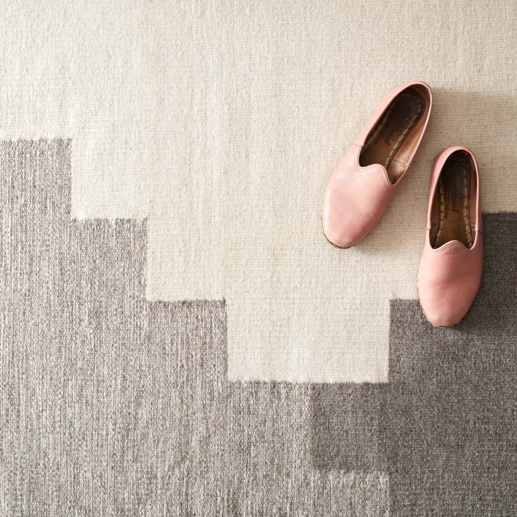 Agustin Handwoven Accent Rug - Image 6