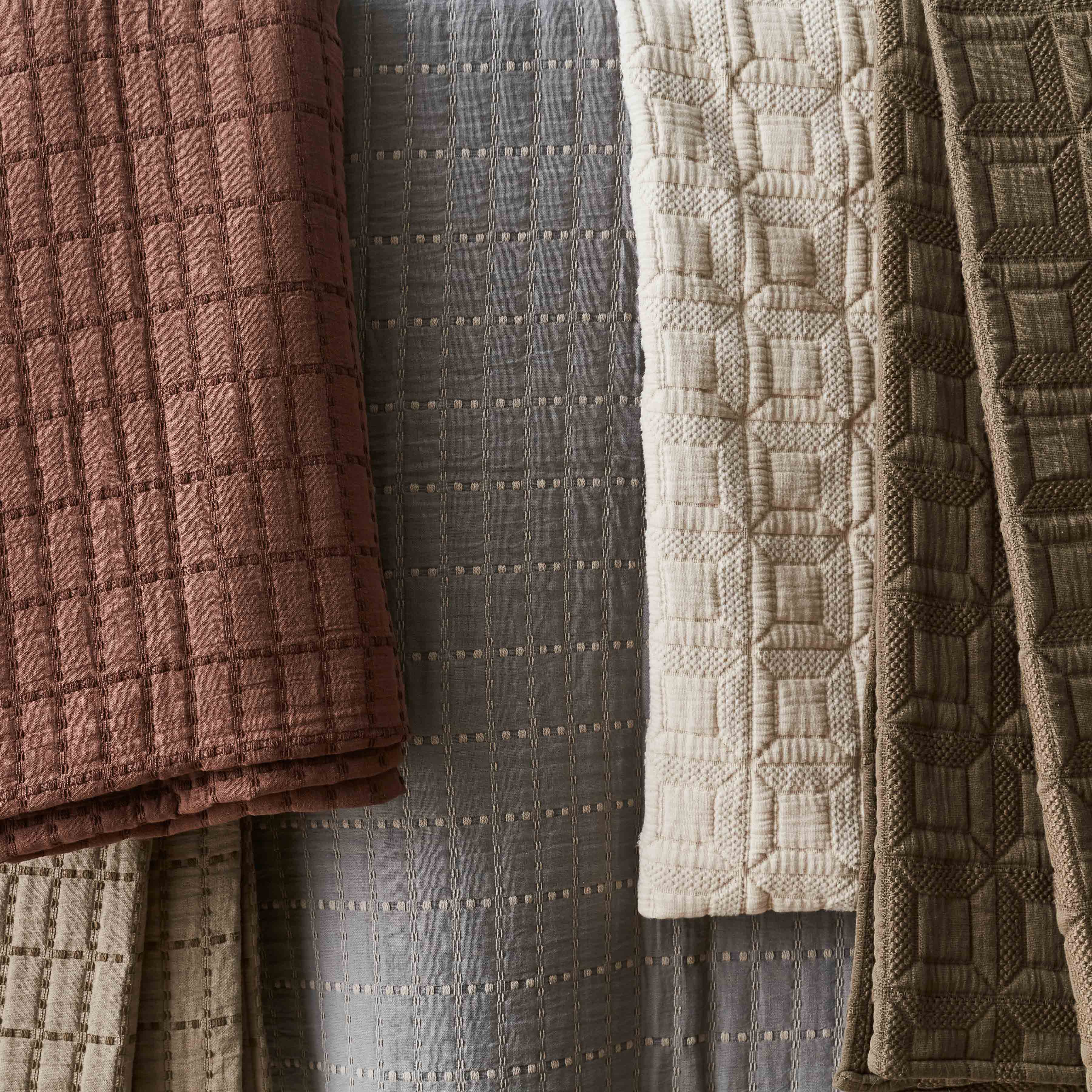Ayla Organic Cotton Quilted Bed Blanket - Image 7