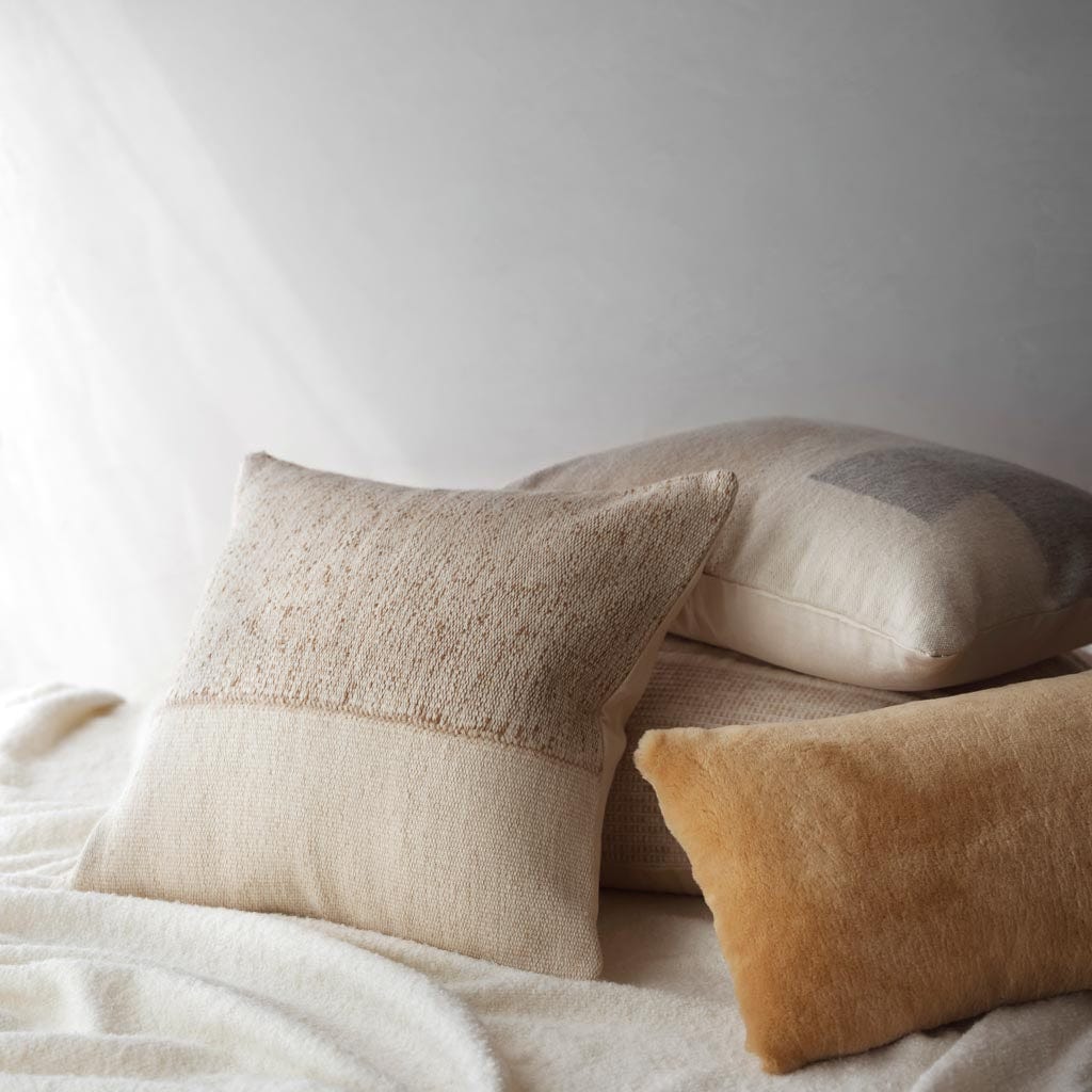 Claro Pillow - Image 16