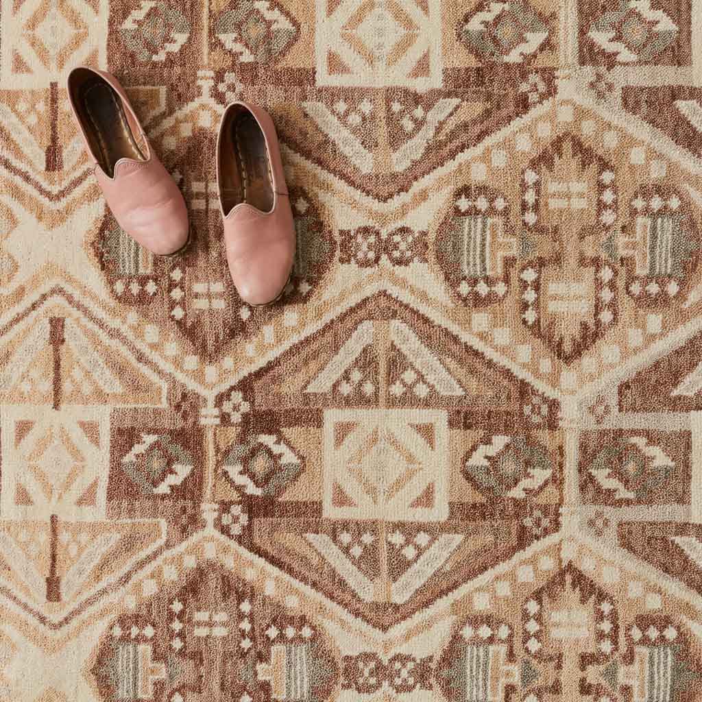 Danvi Hand-Knotted Area Rug - Image 3