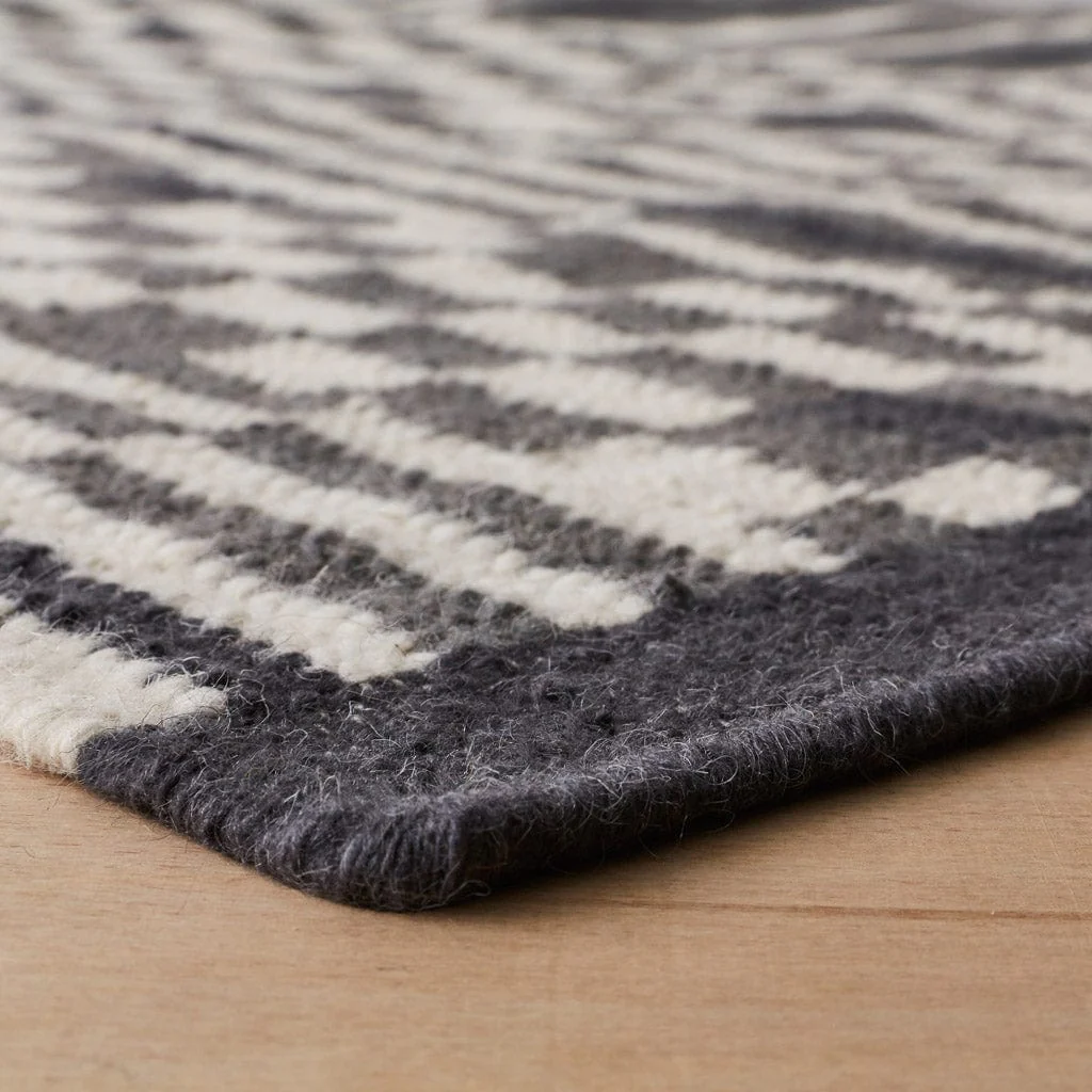 Dayita Handwoven Area Rug - Image 3