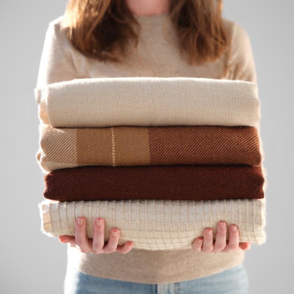 Esperanza Alpaca Throw - Image 5