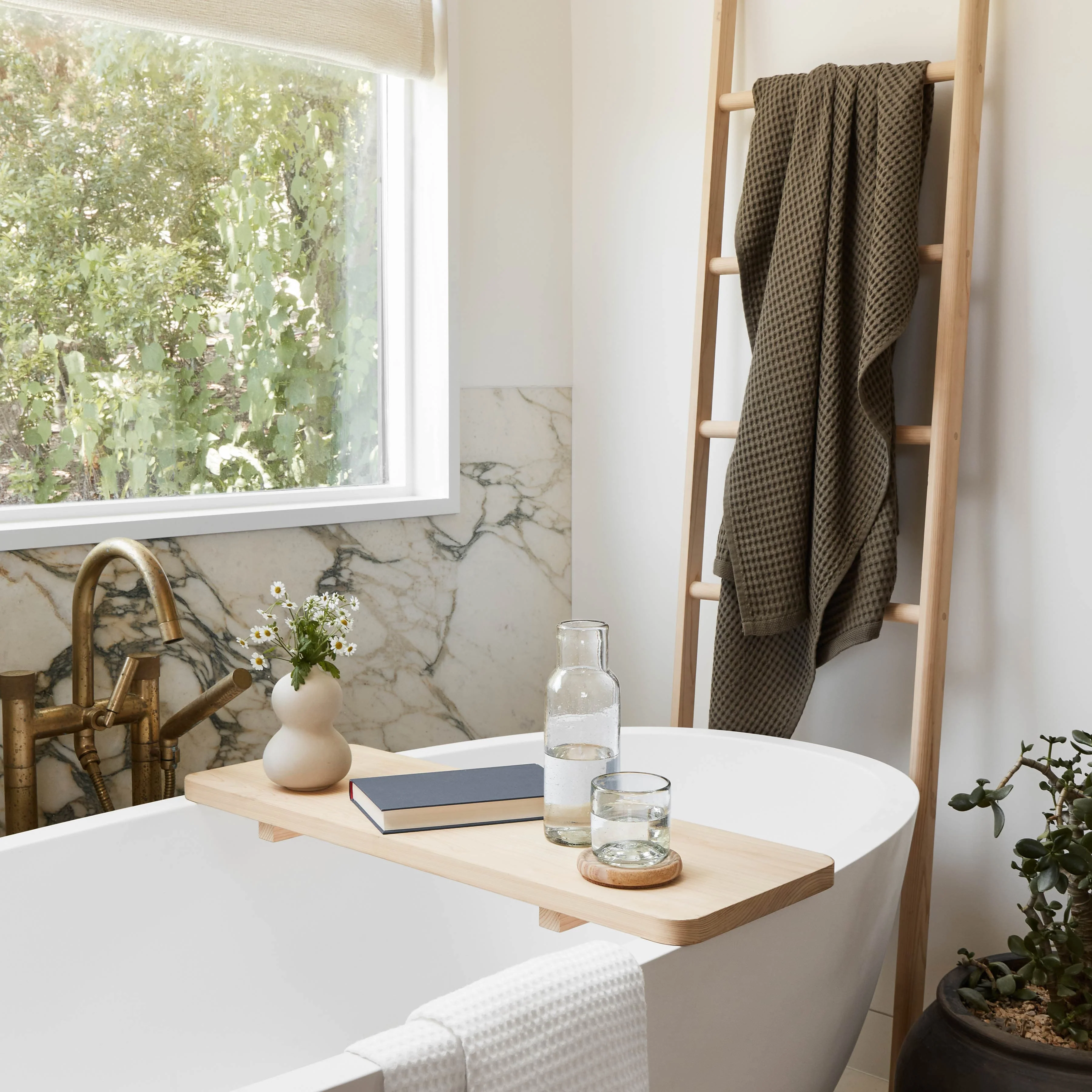 Hinoki Wood Ladder - Image 4