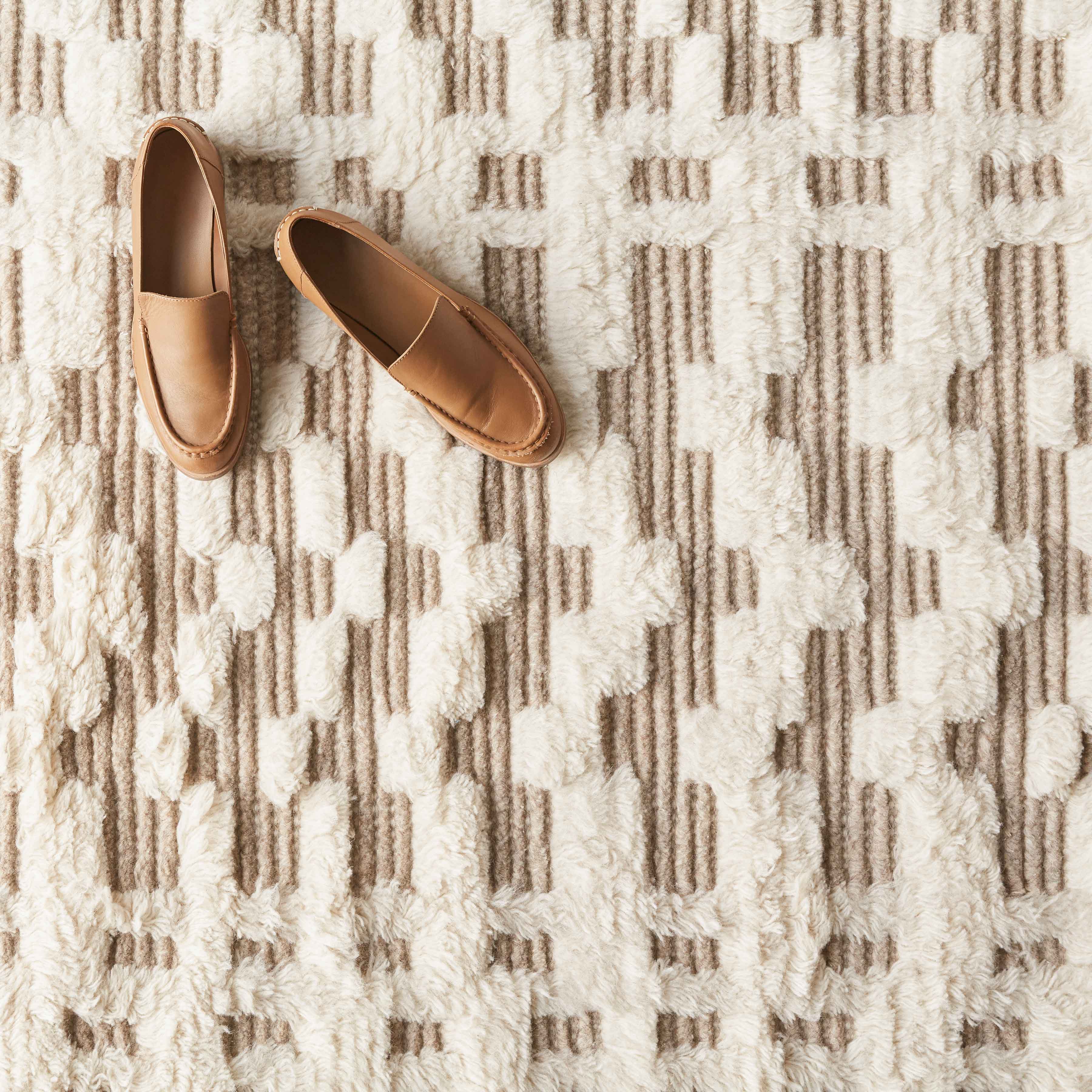Ishara Hand-Knotted Area Rug - Image 3