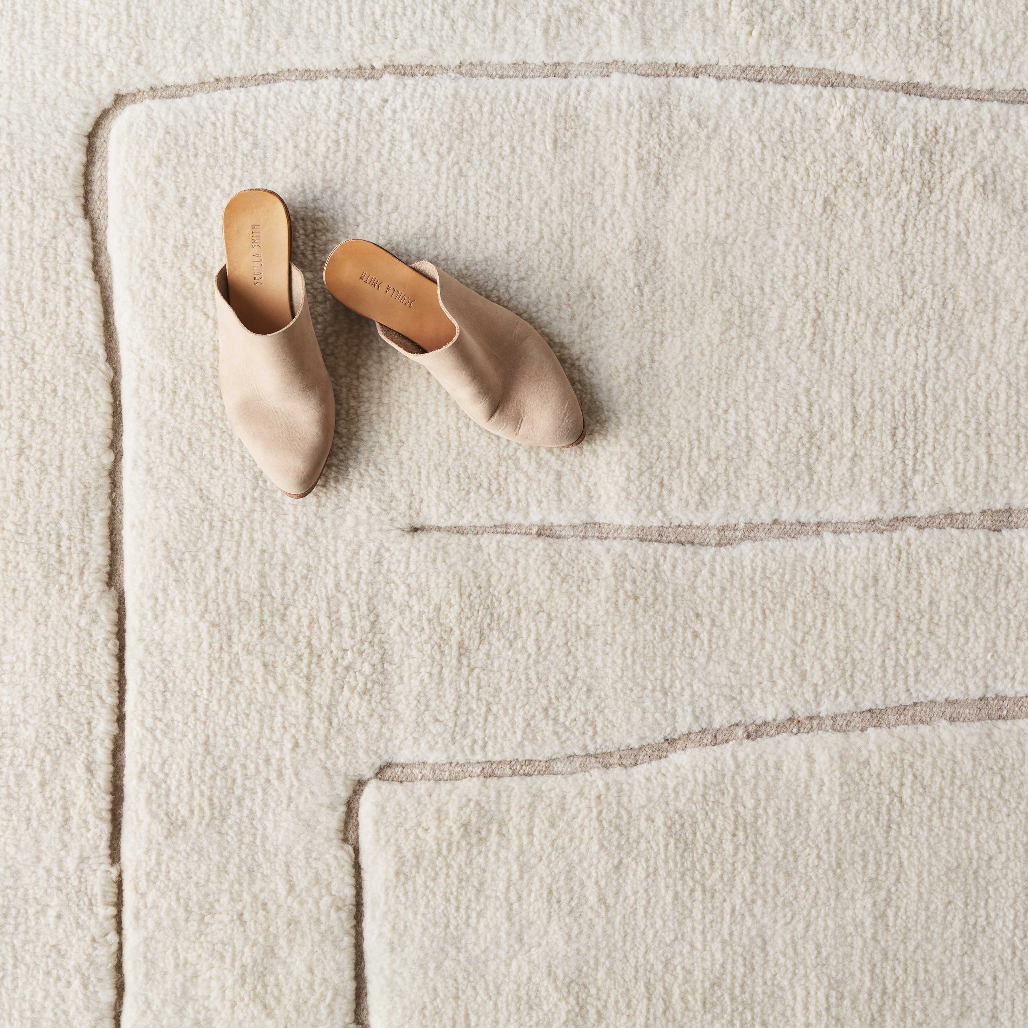 Ishir Hand-Knotted Area Rug - Image 4