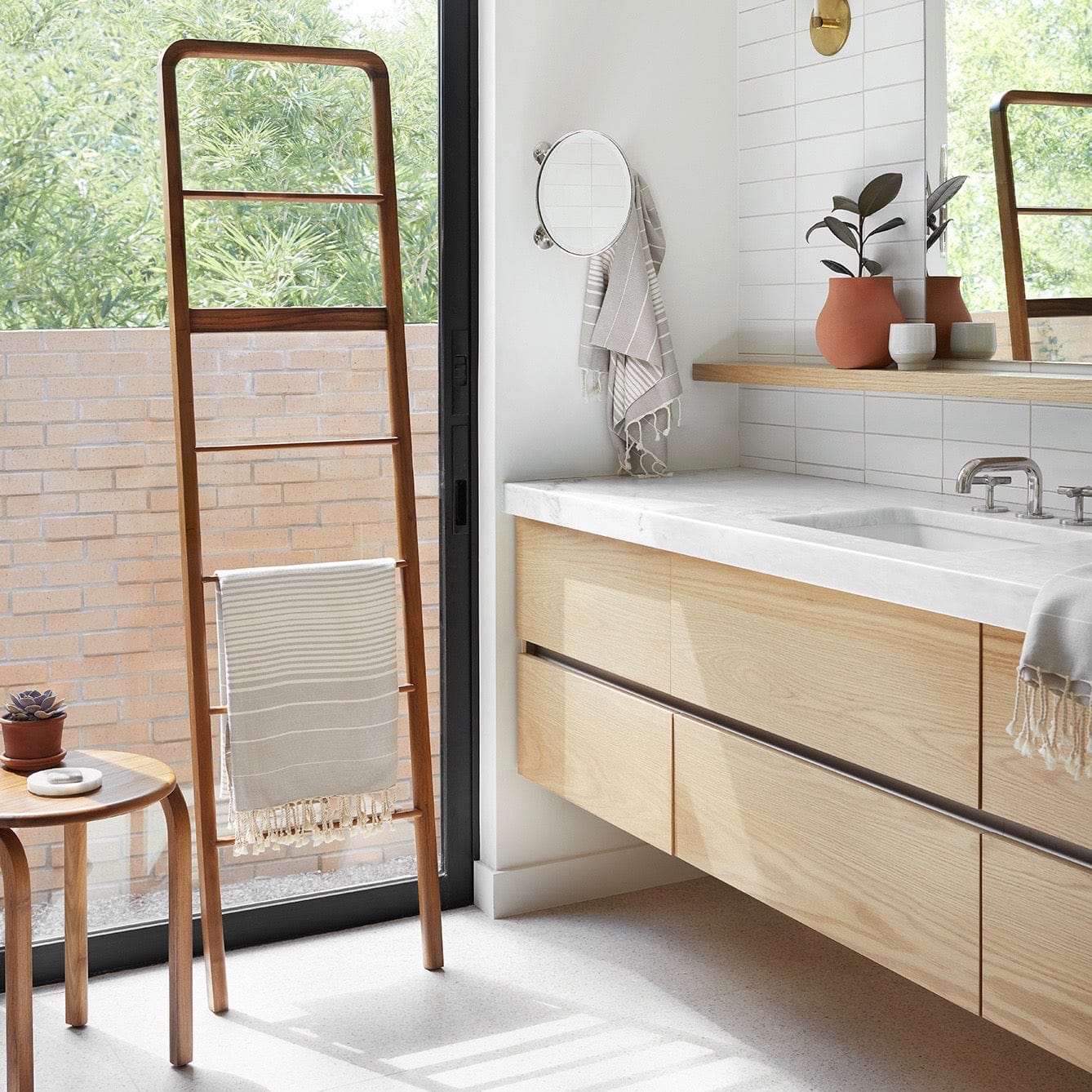 Kambas Ladder - Teak - Image 3