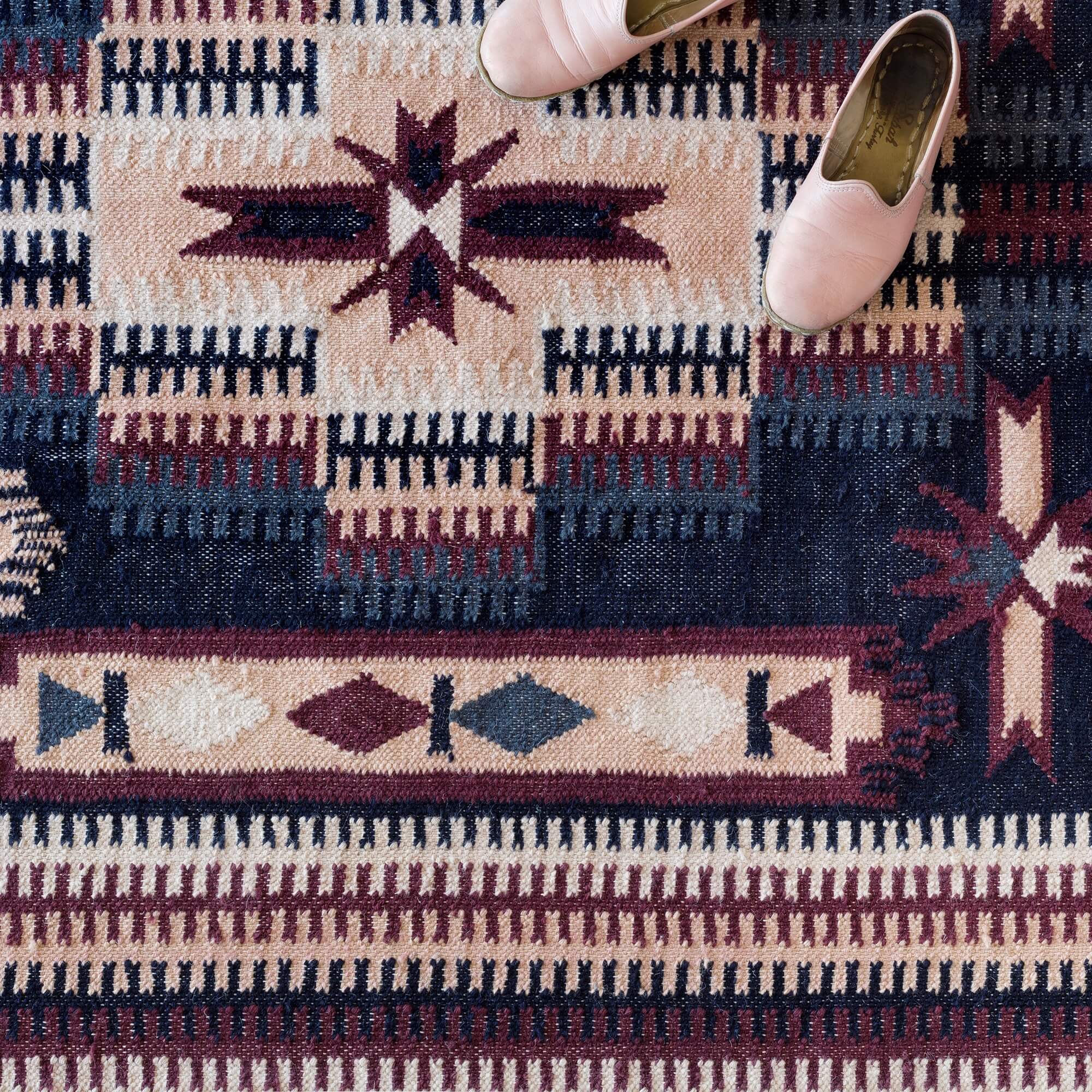 Keya Handwoven Area Rug - Image 4