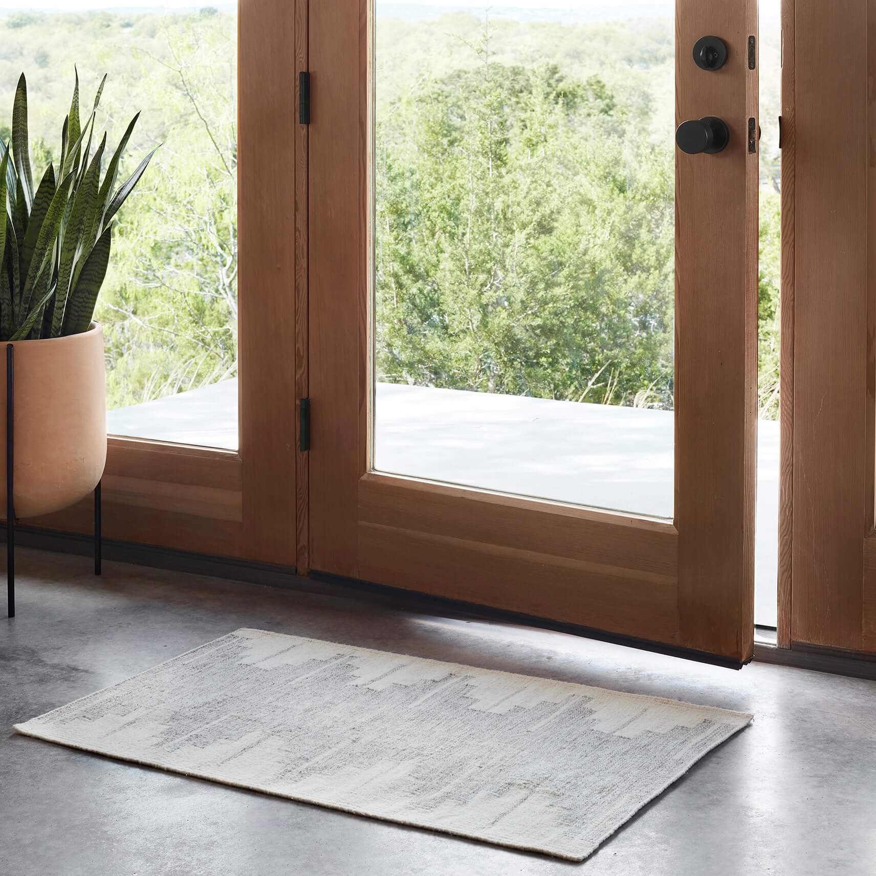 La Cima Handwoven Accent Rug - Grey - Image 5