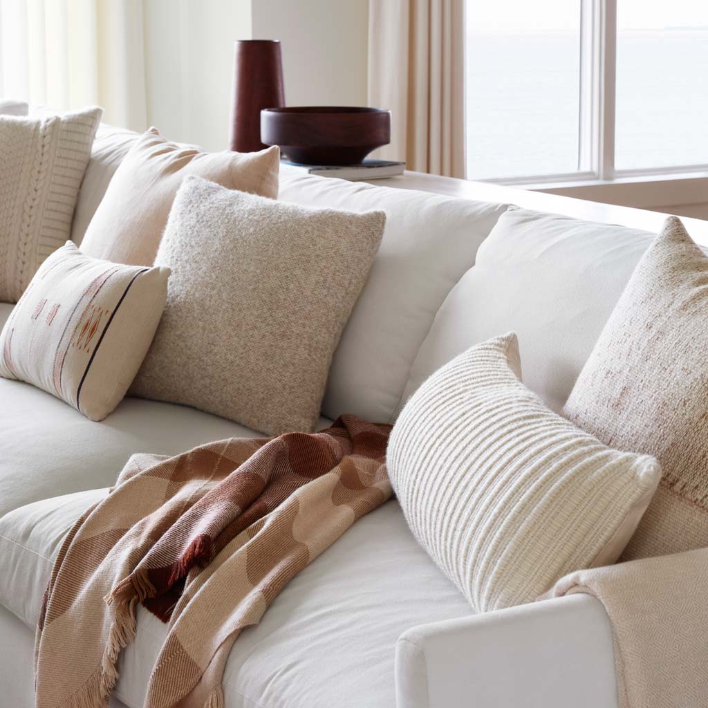 La Duna Lumbar Pillow - Image 3