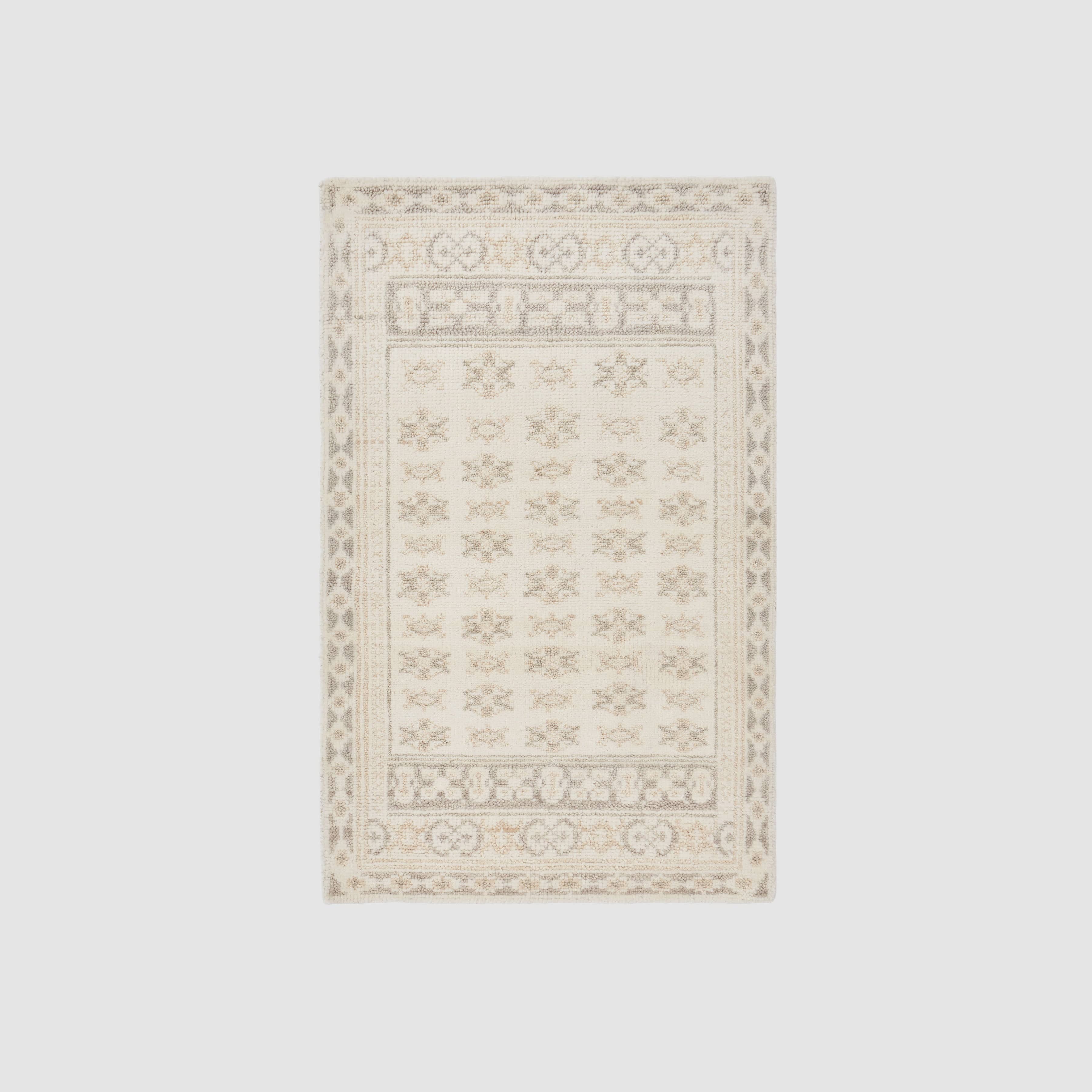 Lahar Hand-Knotted Accent Rug - Image 4