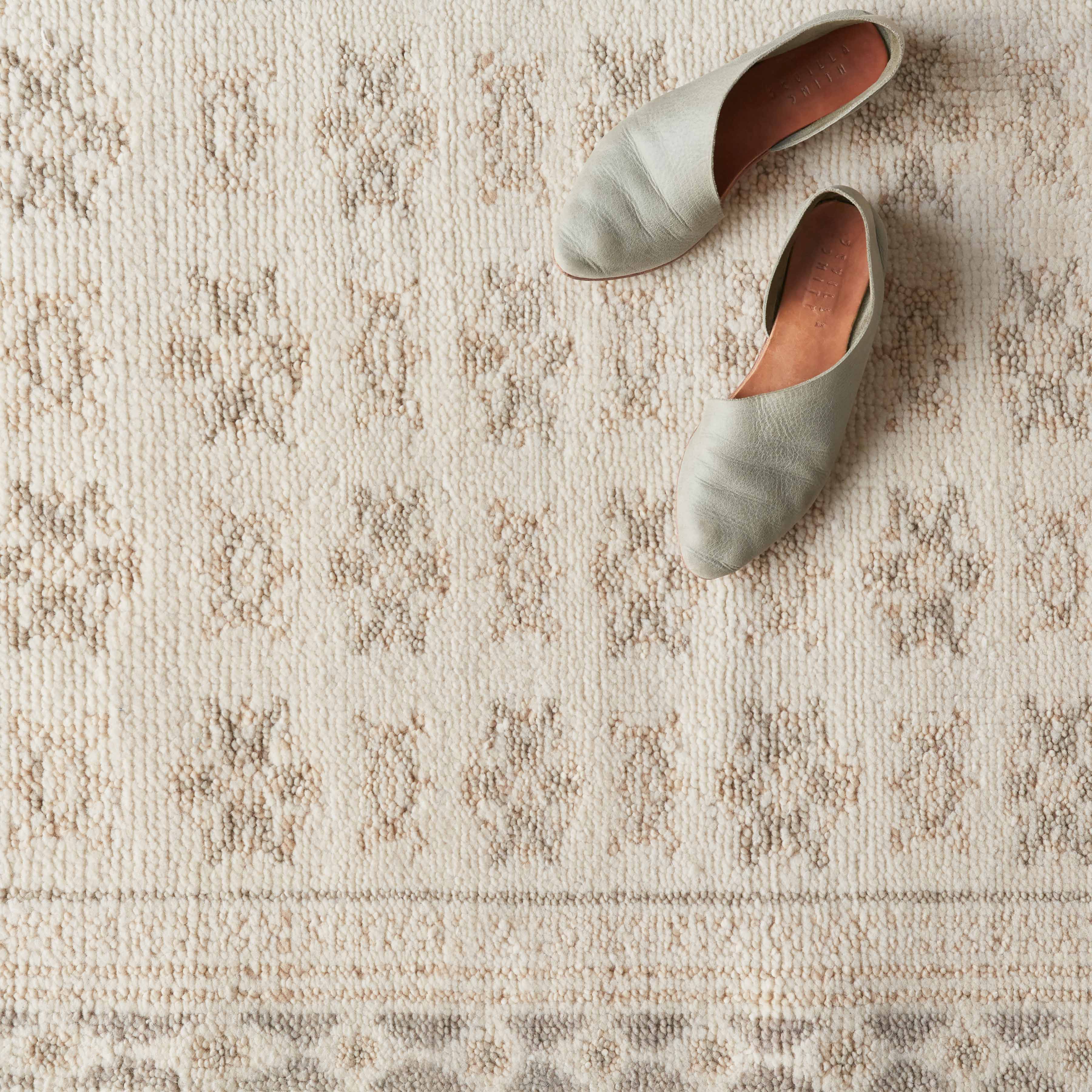 Lahar Hand-Knotted Accent Rug - Image 7