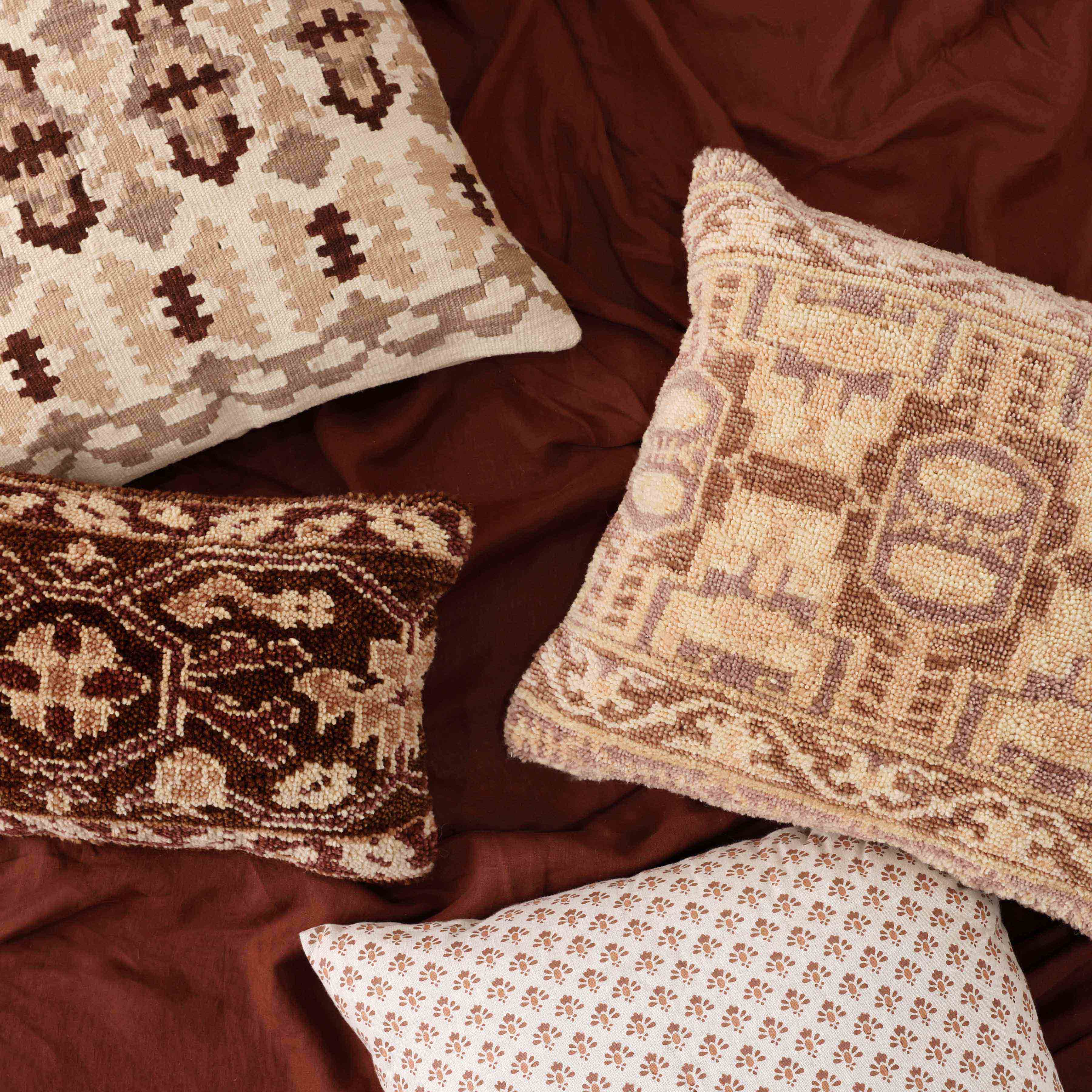 Lara Kilim Pillow - Image 2