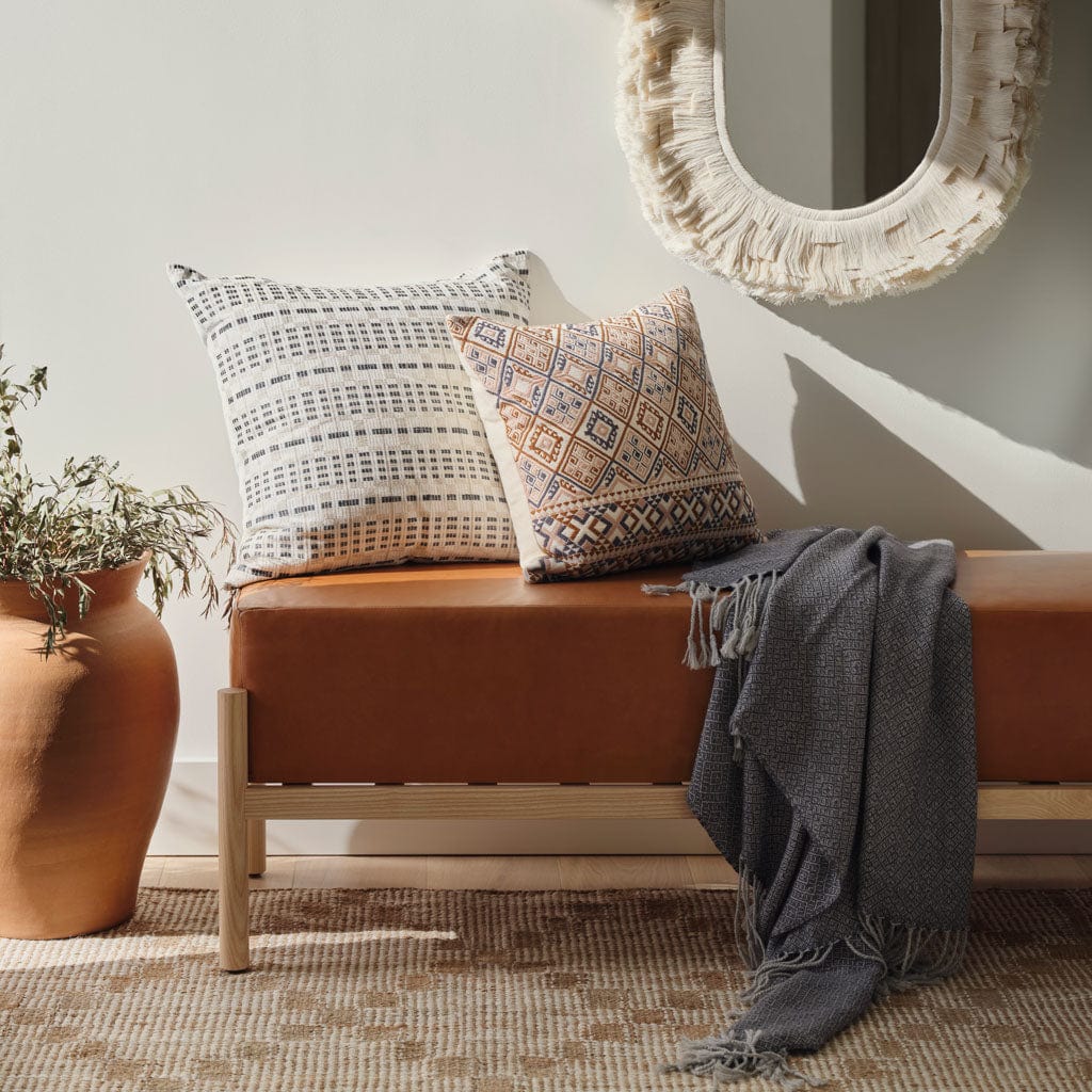 Lirio Alpaca Throw - Image 2