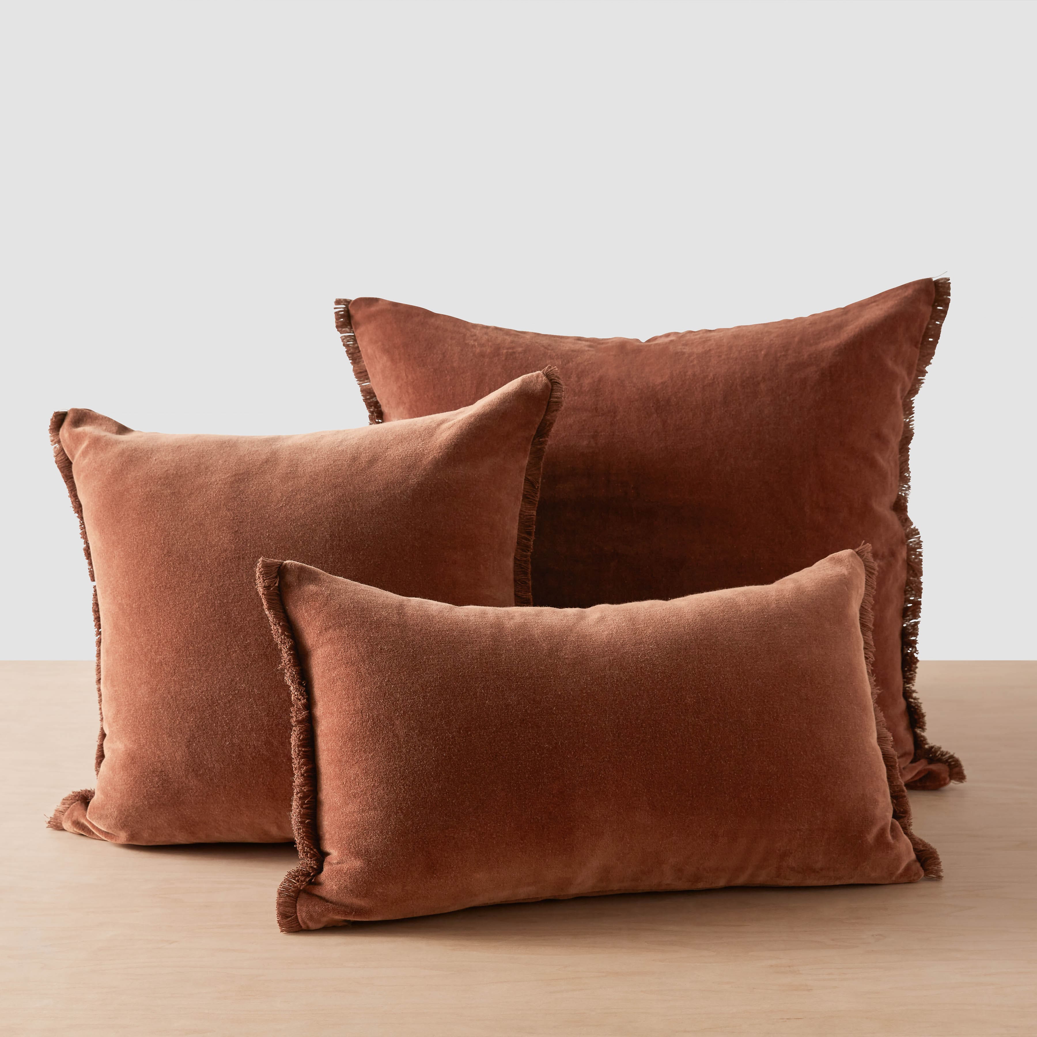 Naveta Velvet Pillow - Image 37