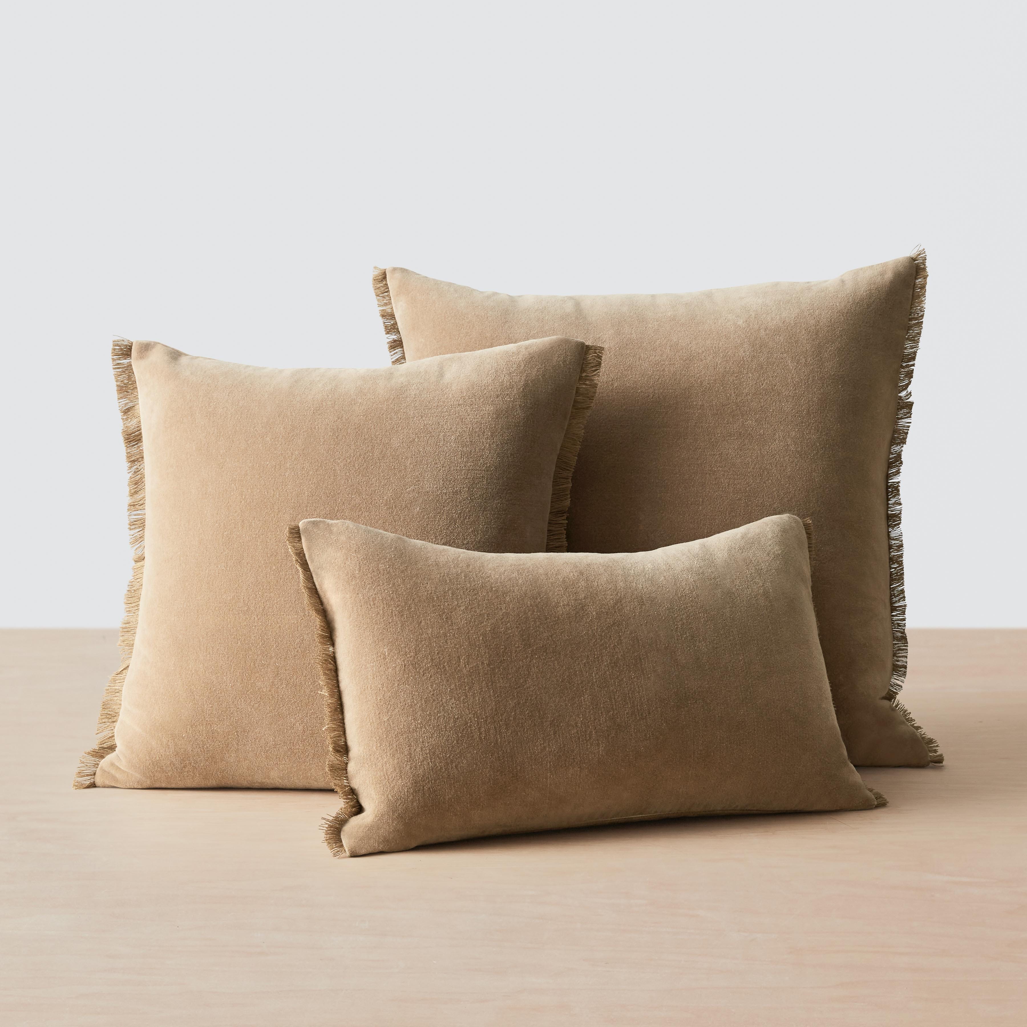 Naveta Velvet Pillow - Image 43