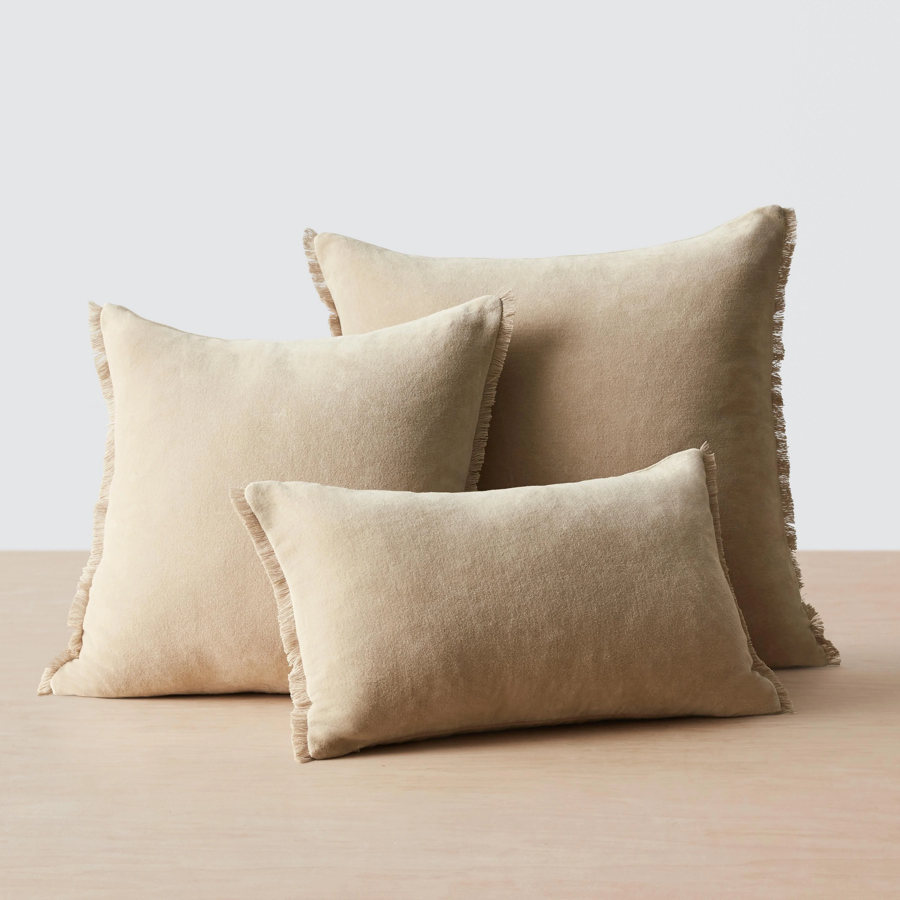 Naveta Velvet Small Lumbar Pillow - Image 15