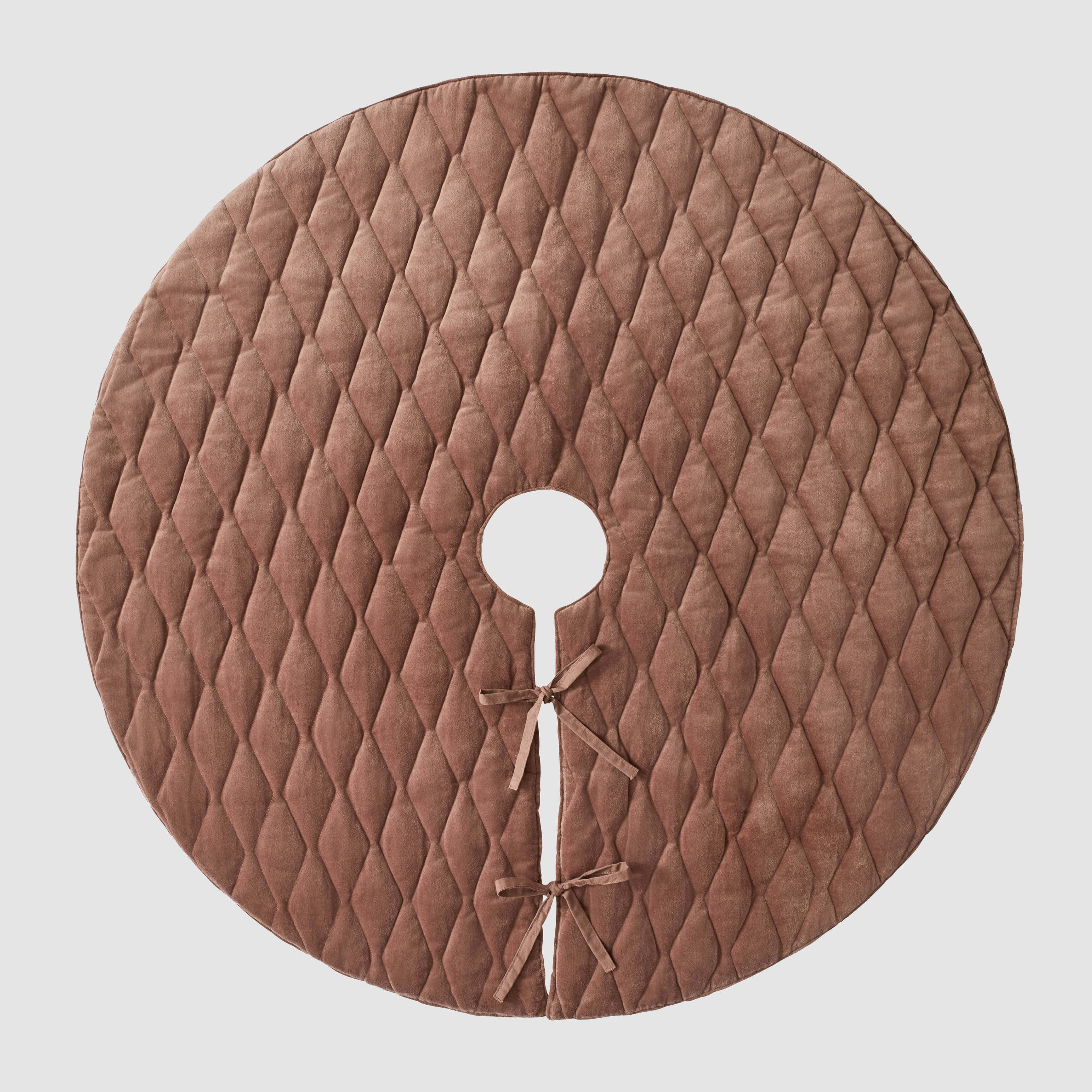 Naveta Velvet Tree Skirt