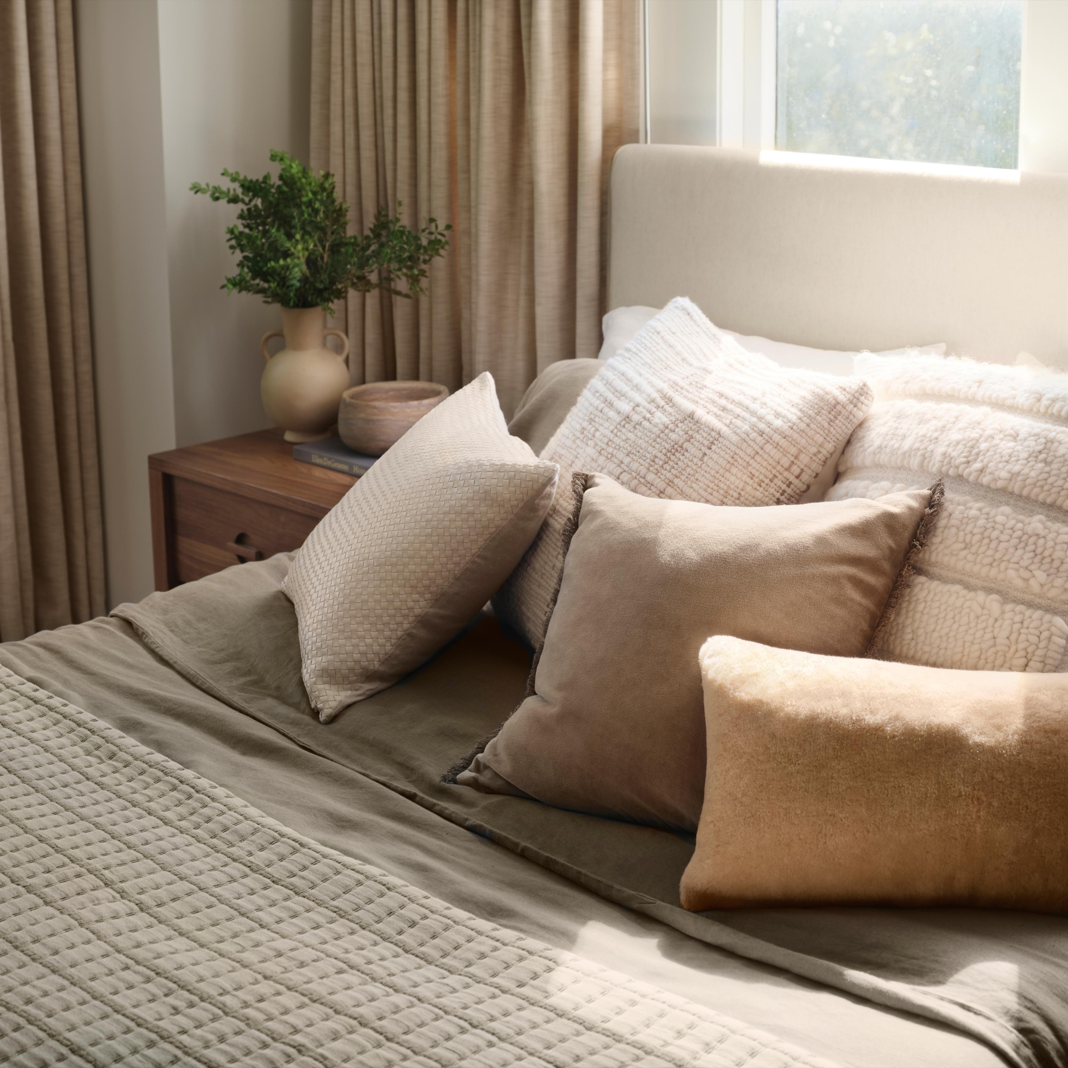 Naya Organic Cotton Quilted Bed Blanket - Image 11