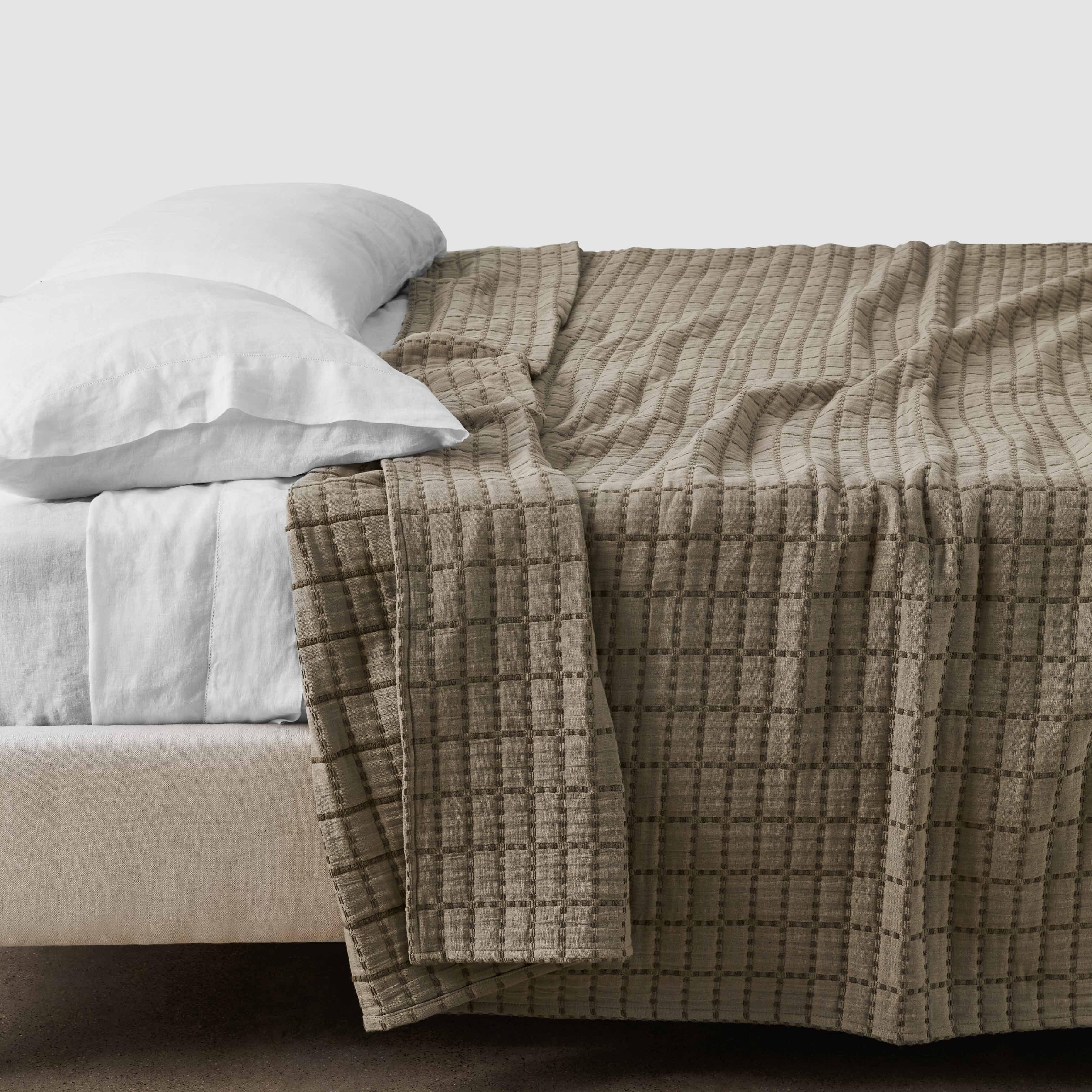 Naya Organic Cotton Quilted Bed Blanket - Image 6