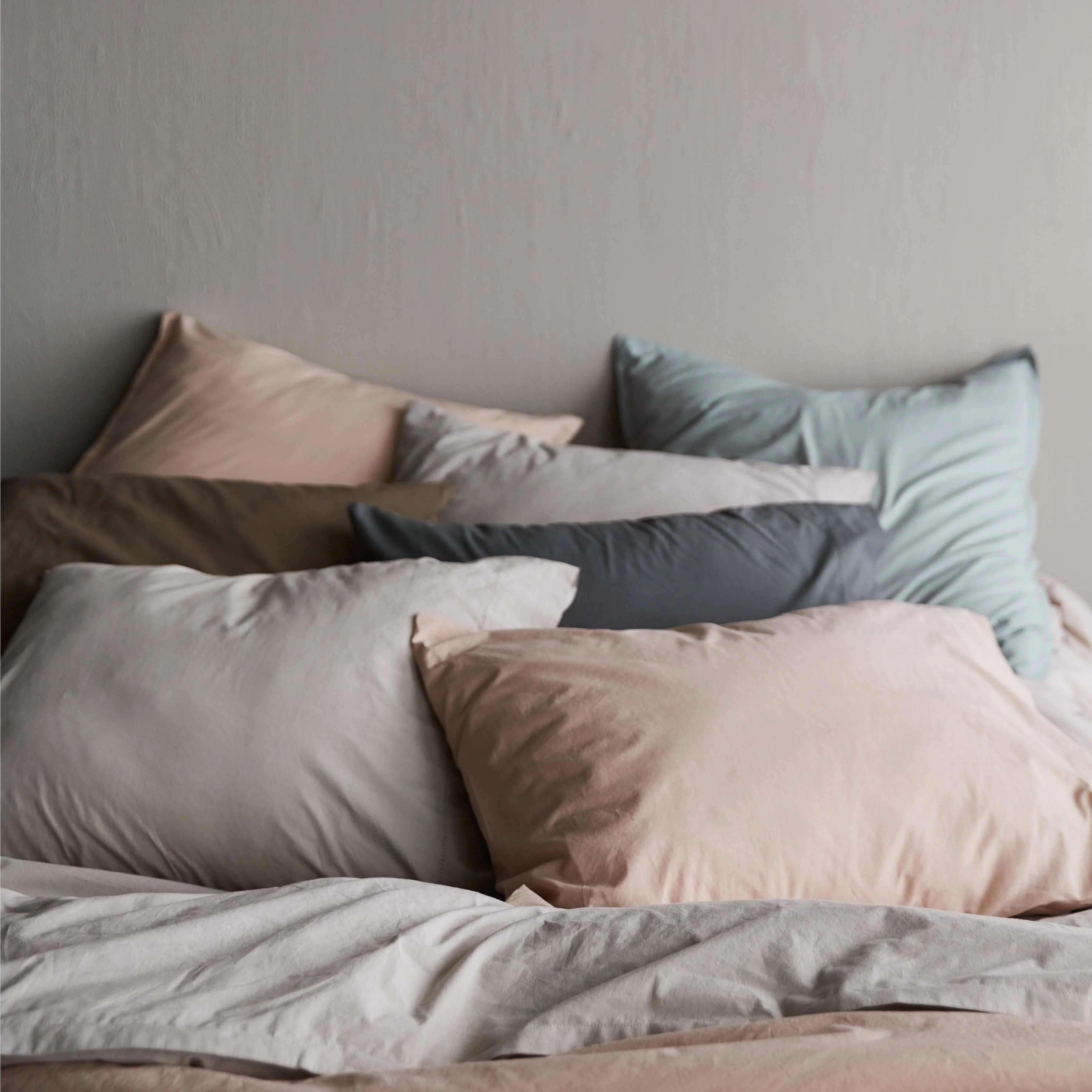 Stonewashed Organic Cotton Percale Pillowcases - Image 5