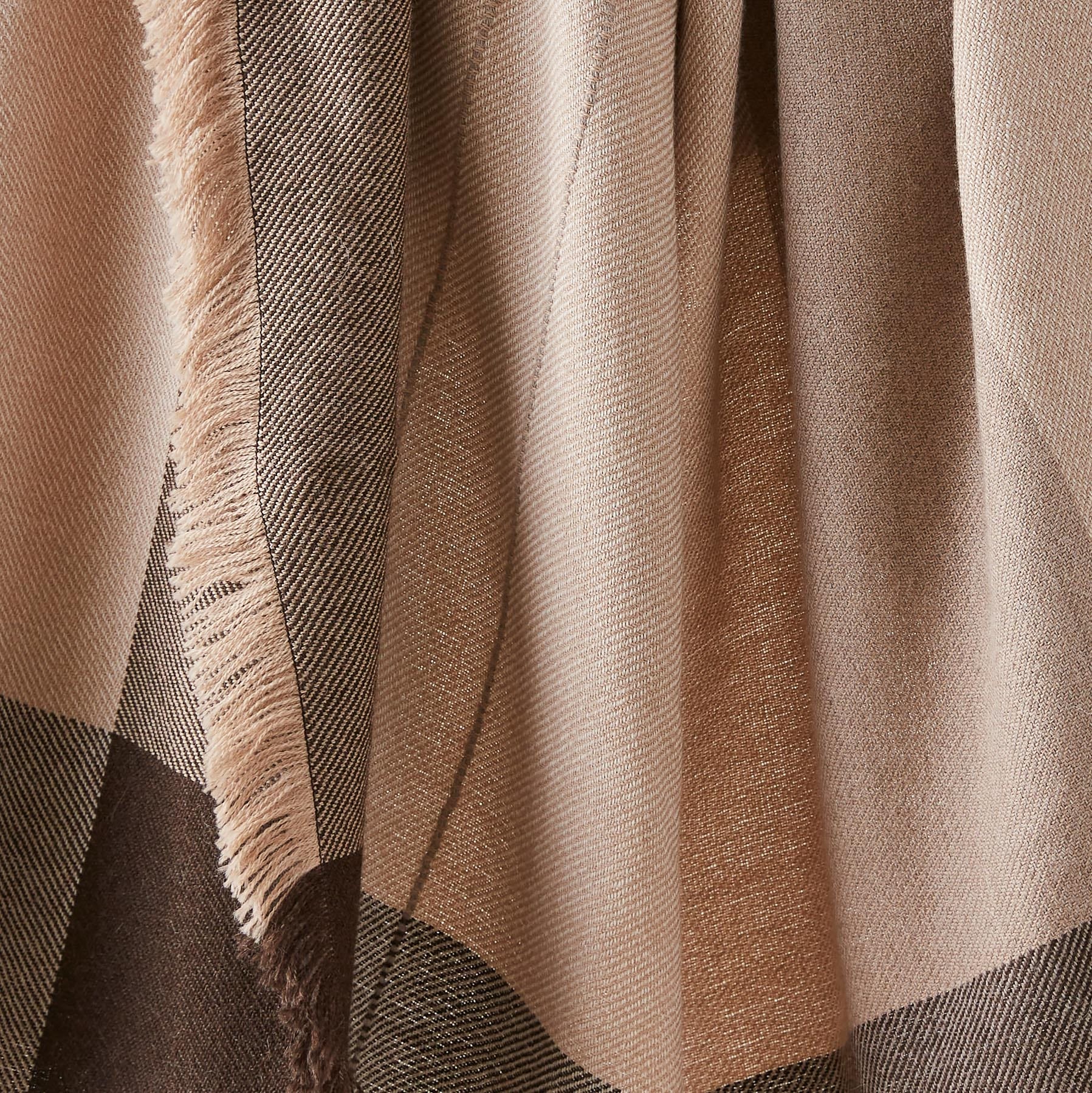 Palabra Alpaca Throw - Image 2