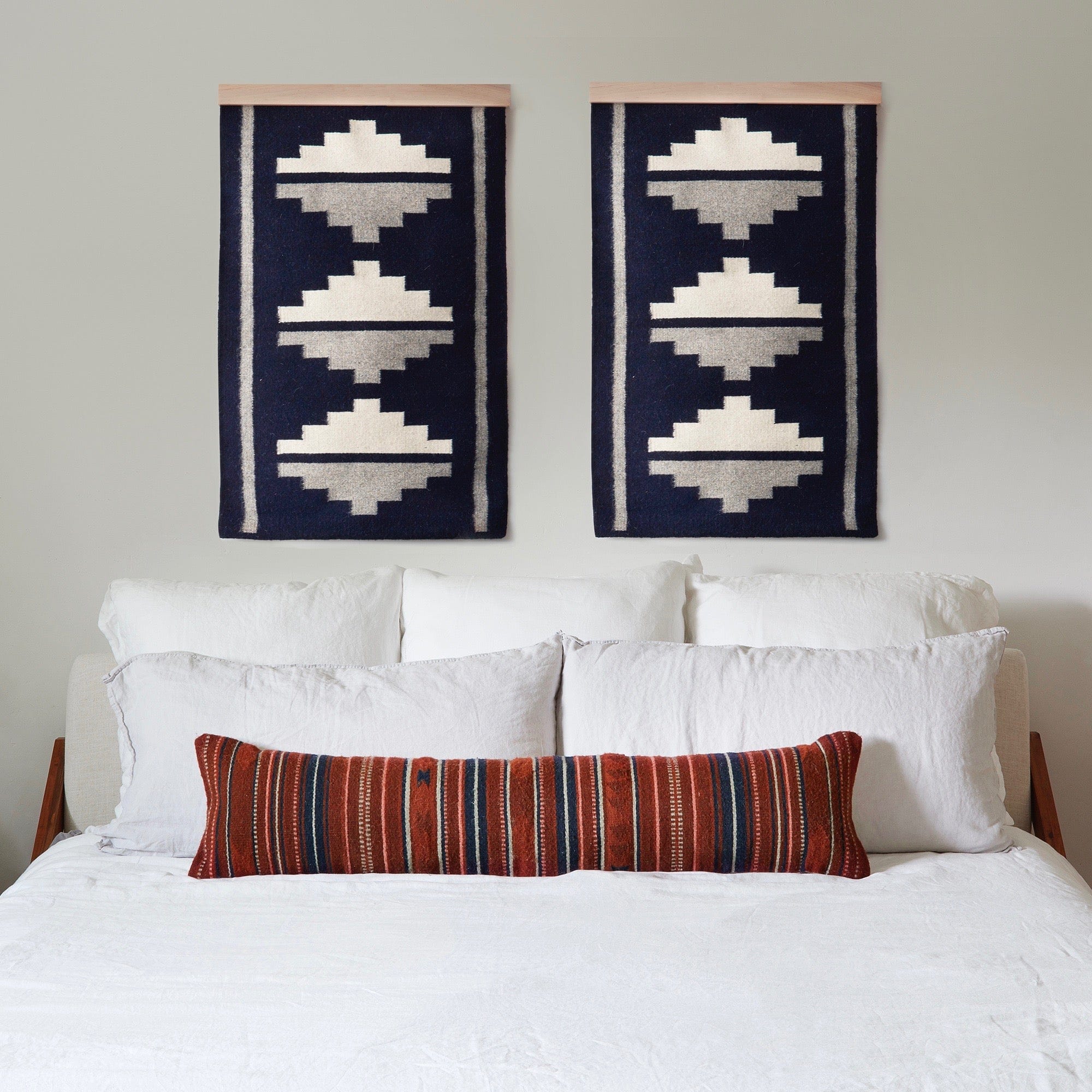 Paso Lumbar Pillow - Image 3