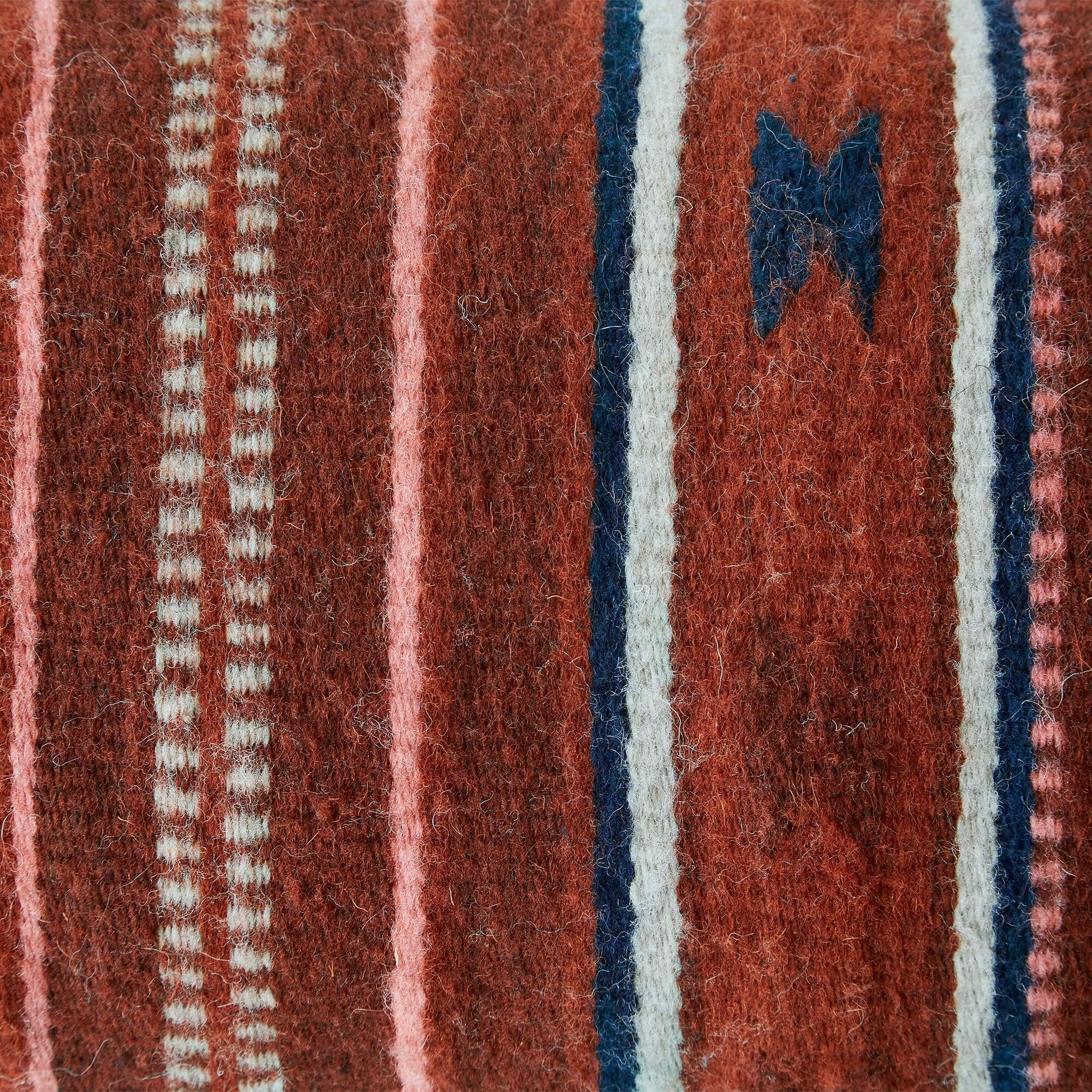 Paso Lumbar Pillow - Image 8