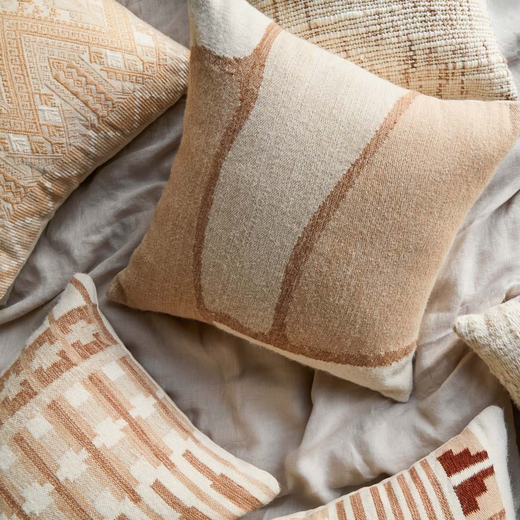 Poeta Pillow - Image 4