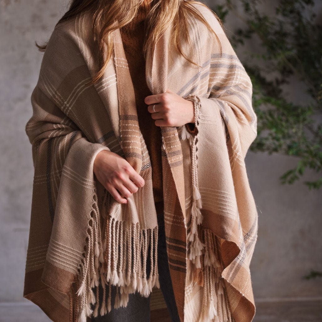 Primavera Alpaca Throw - Image 15