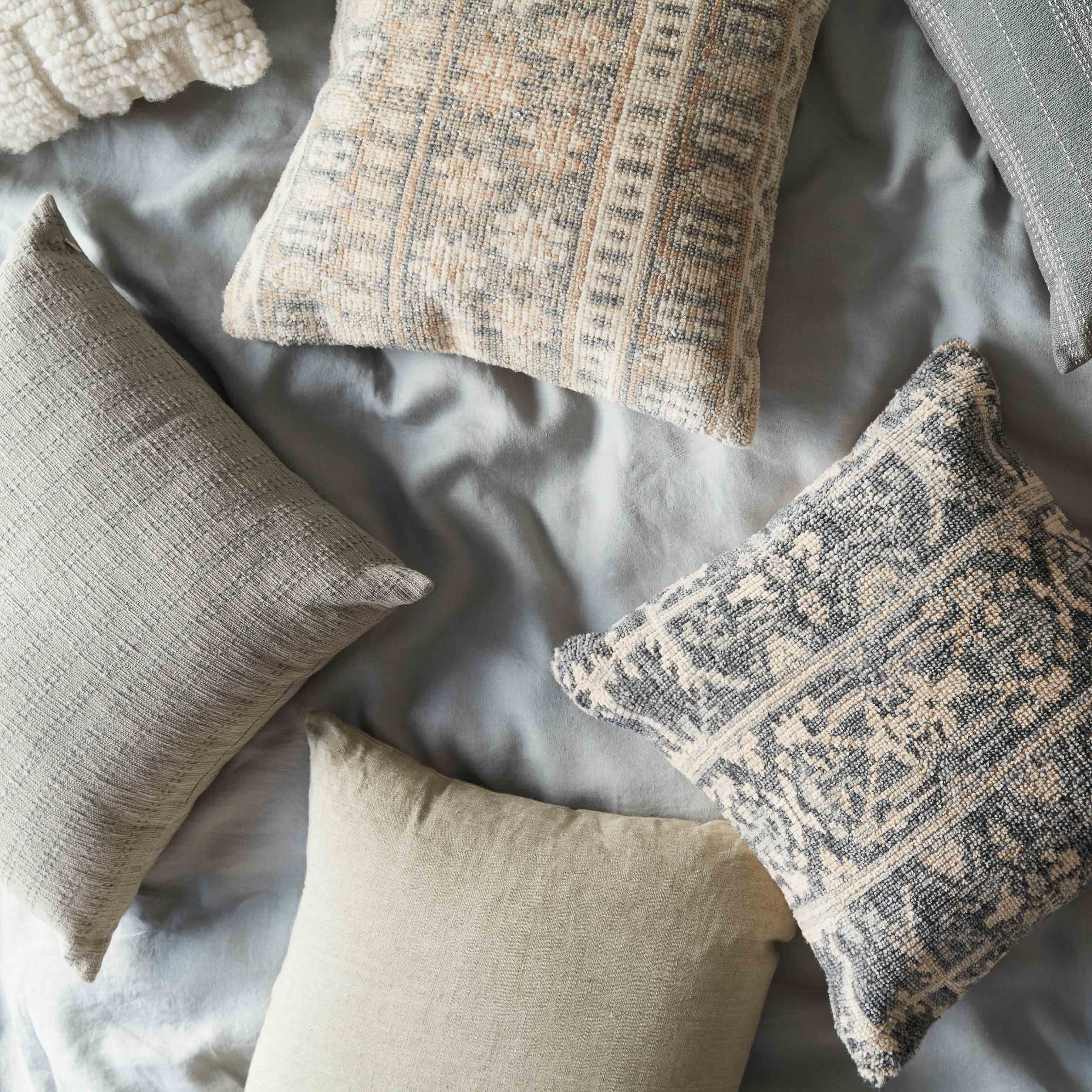 Prisha Linen Pillow - Image 39