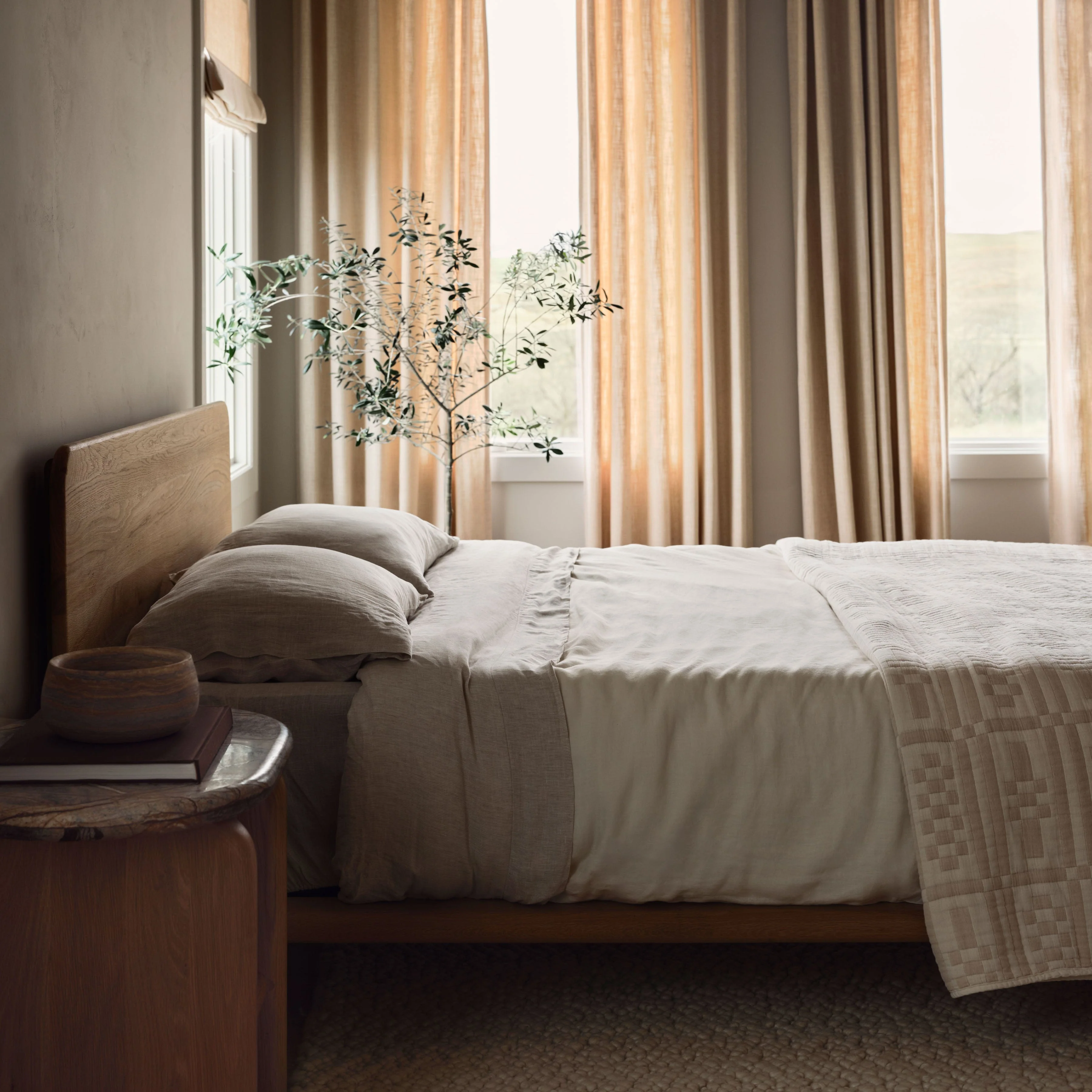 Ravi Platform Bed - Image 5