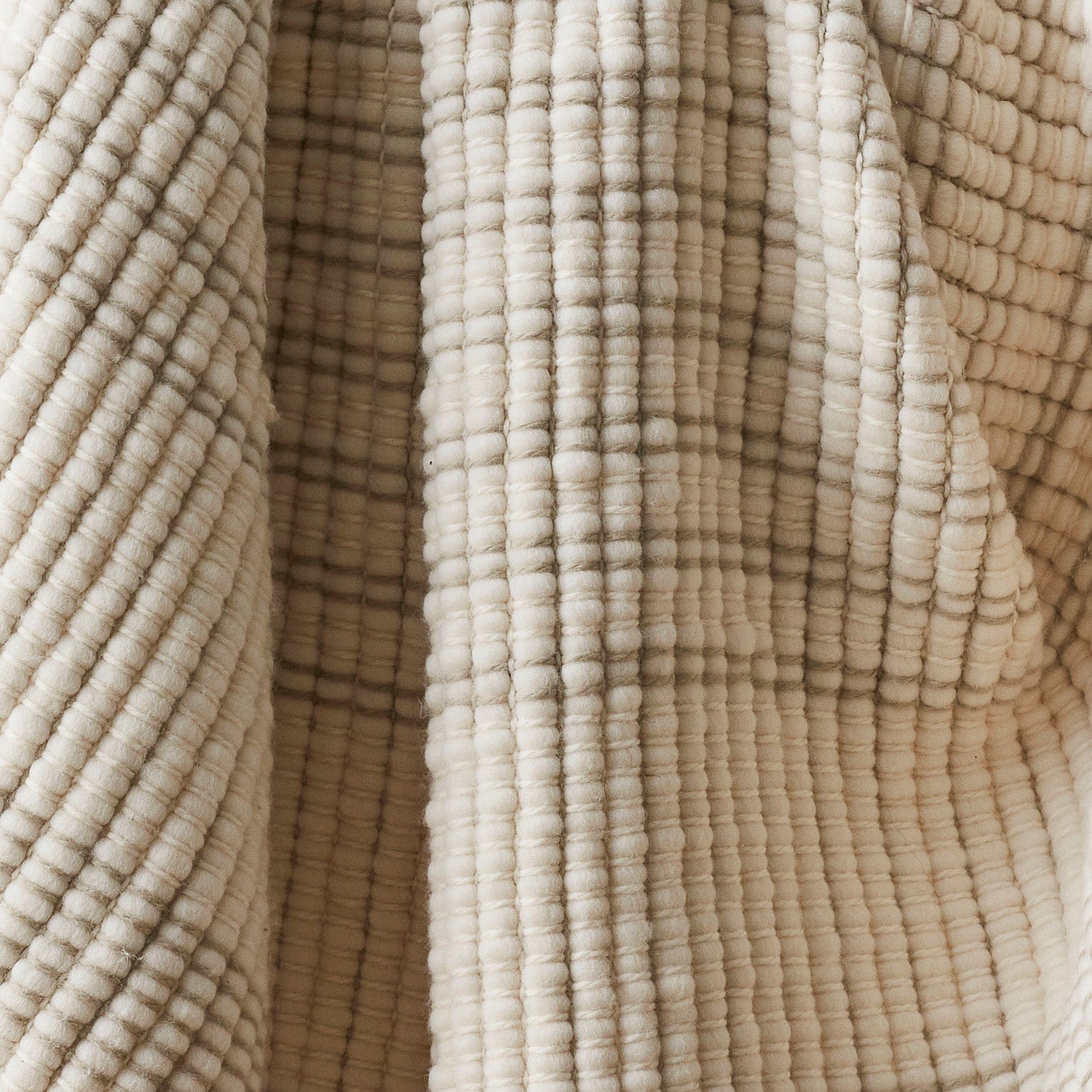 Risas Luxe Wool Throw - Image 3