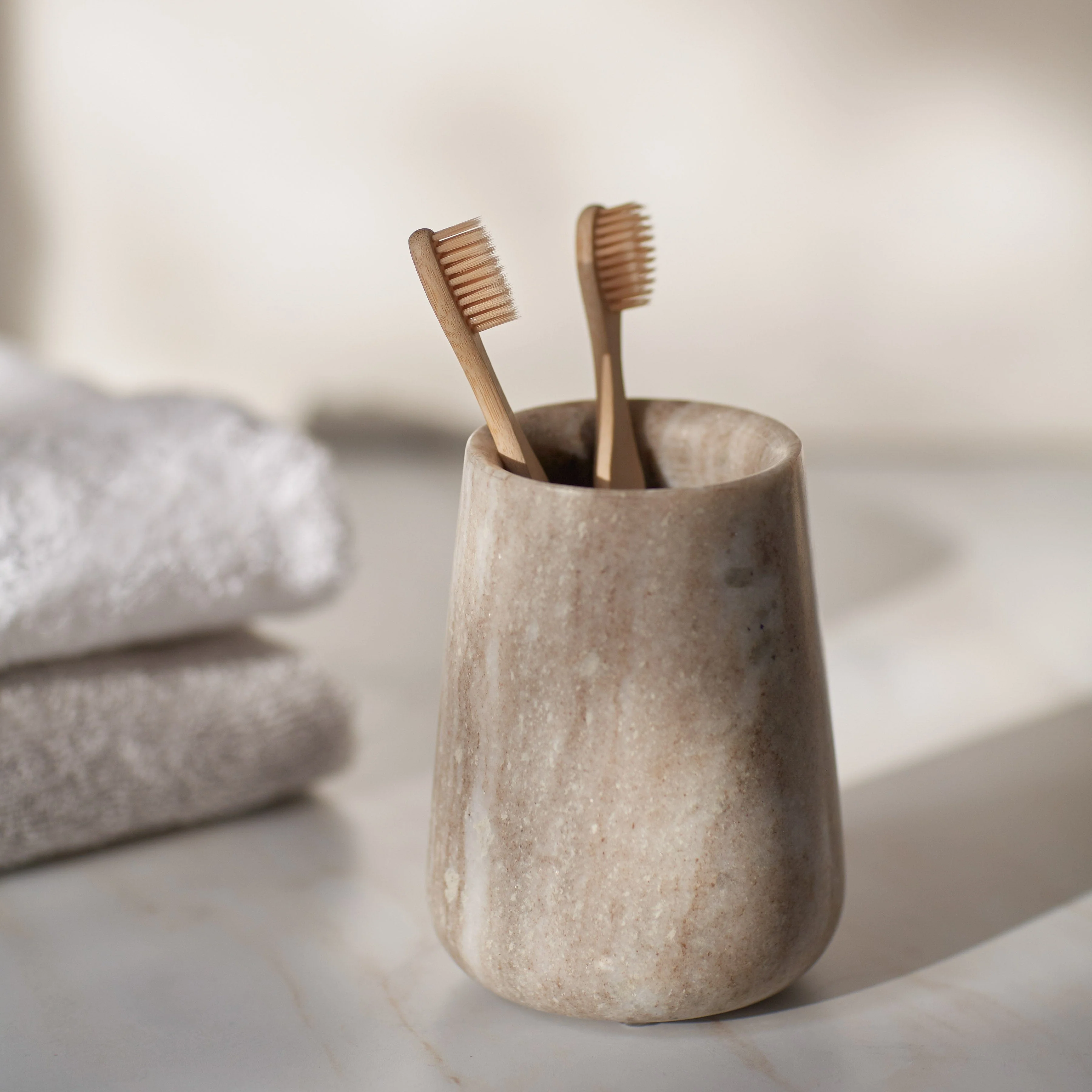 Riya Marble Toothbrush Holder - Image 2