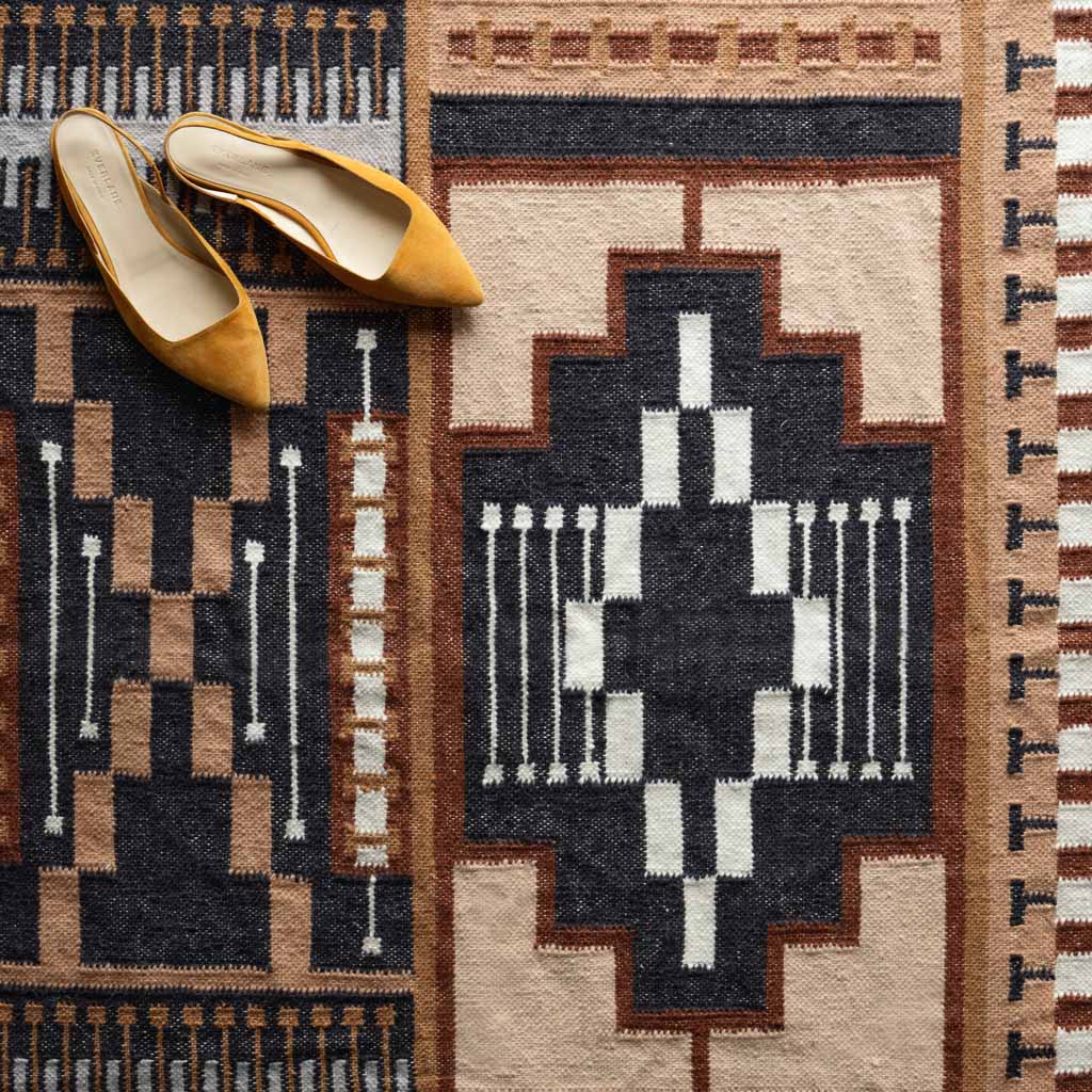 Rohan Handwoven Area Rug - Image 3