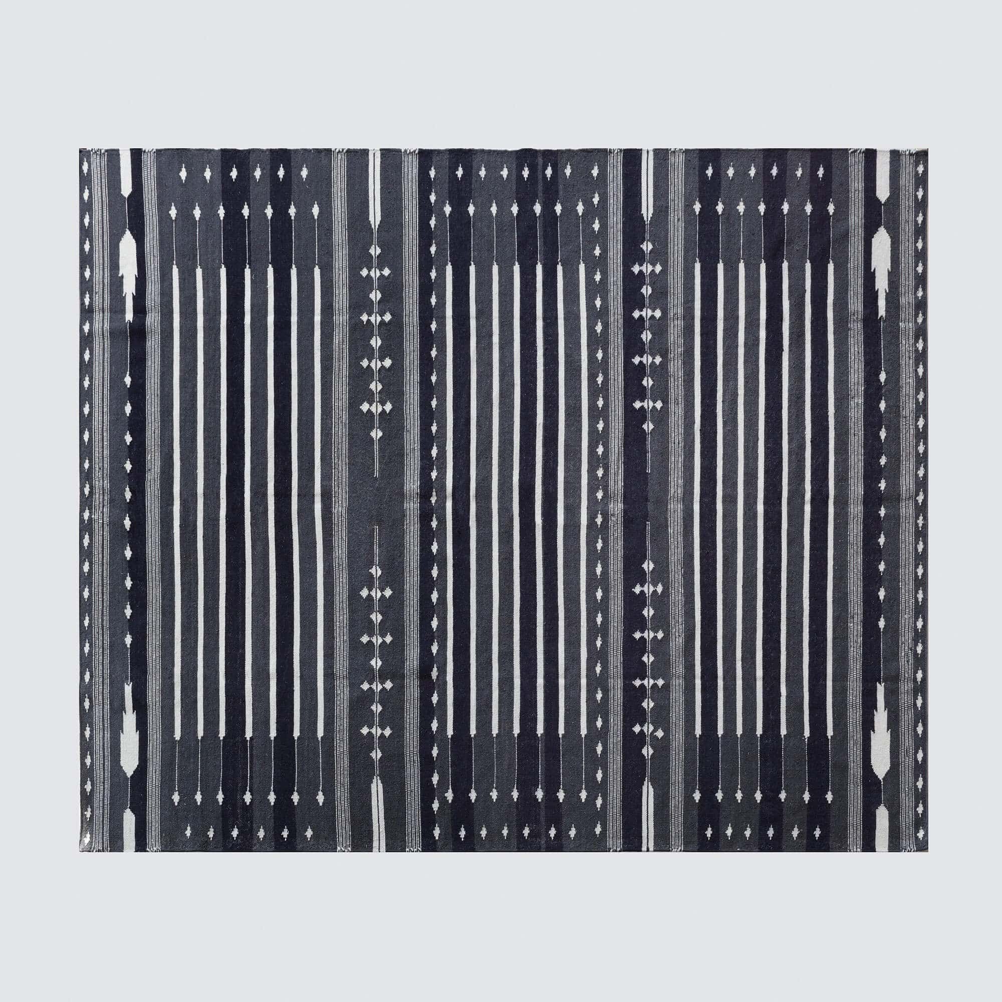 Sundari Handwoven Area Rug - Image 6