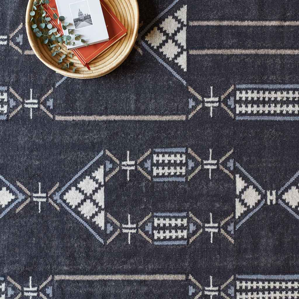 Vismit Handwoven Area Rug - Image 2